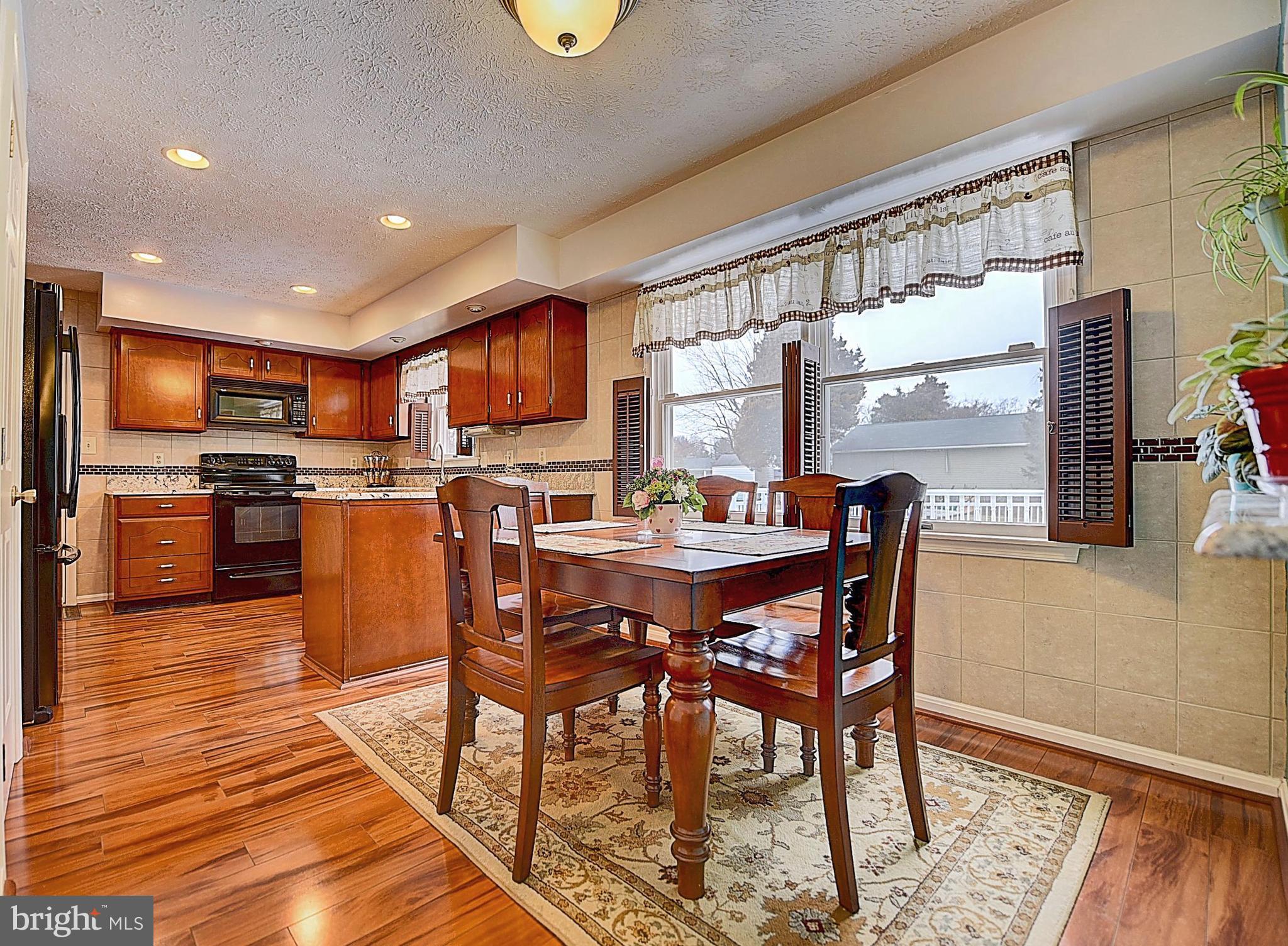 7242 Oliver Beach Road Baltimore, MD 21220 - Photo 5 of 30 Kitchen