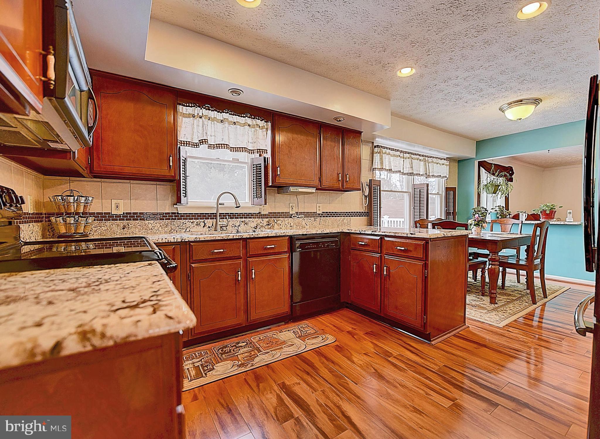 7242 Oliver Beach Road Baltimore, MD 21220 - Photo 6 of 30 Kitchen