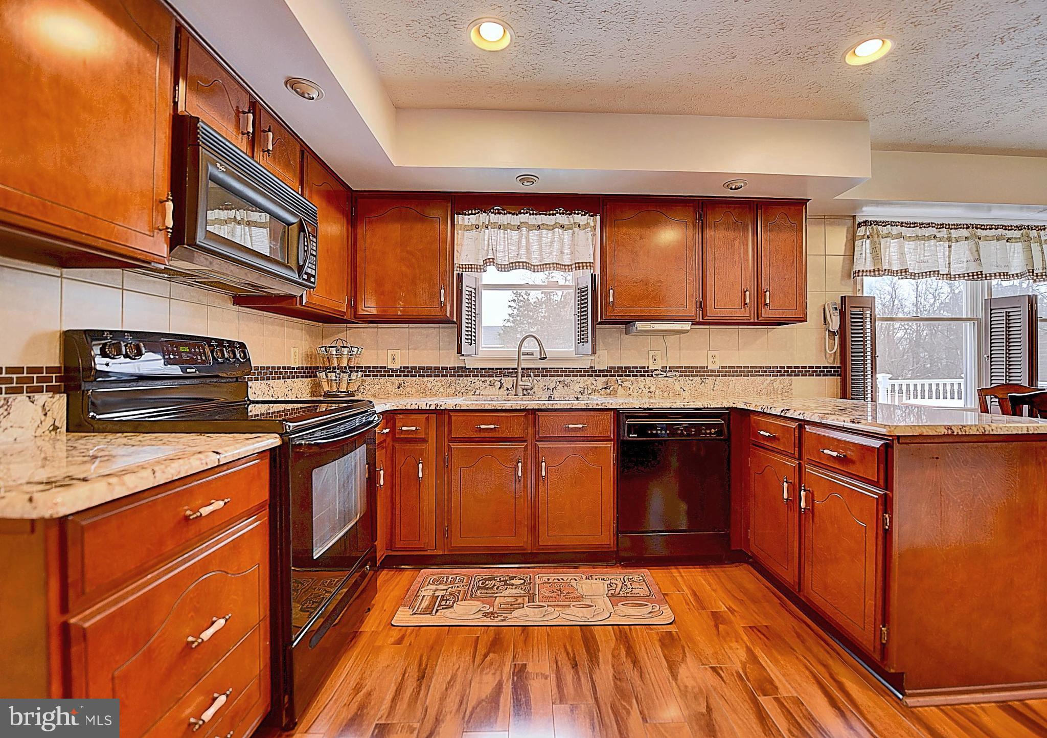 7242 Oliver Beach Road Baltimore, MD 21220 - Photo 7 of 30 Kitchen