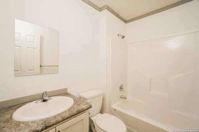 $1,200 | 193 Live Oak Street, Unit 3, Medina, TX 78055