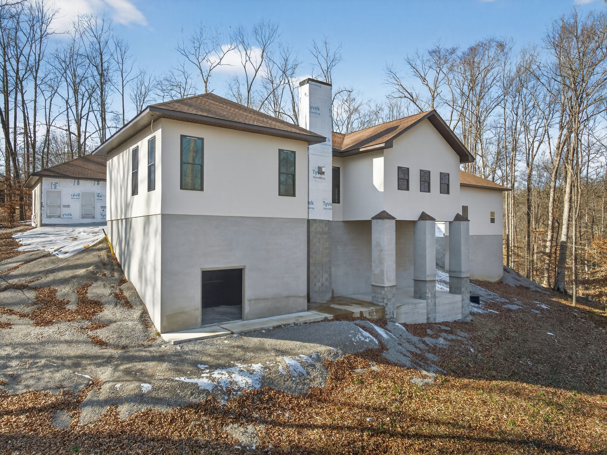 147 Dunrobin Court Sparta, TN 38583 - Photo 41 of 59 a front view of a house with yard