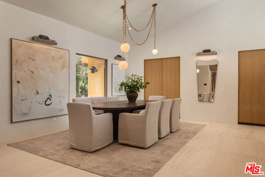 4146 High Valley Road Los Angeles, CA 91436 - Photo 7 of 19
