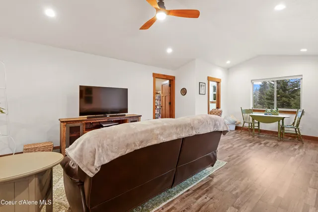 $629,000 | 5133 Jefferson Street, Spirit Lake, ID 83869