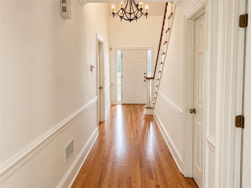 1826 Hermitage Place Decatur, GA 30033 - Photo 4 of 35 Gallery Image 4