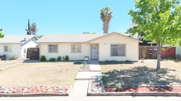 $289,900 | 725 South Monterey Avenue, Coalinga, CA 93210
