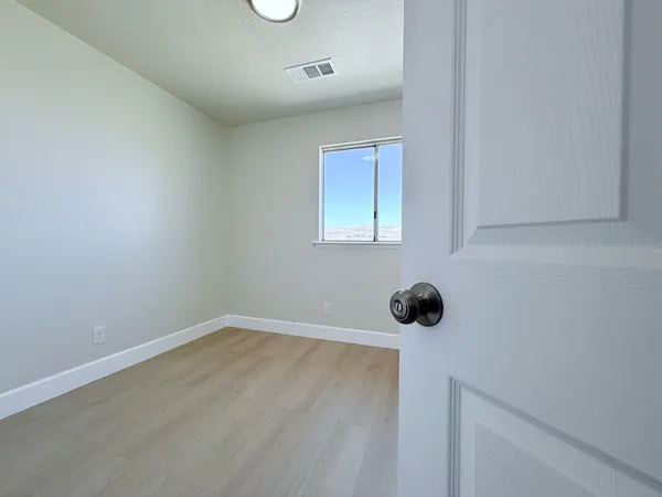 $289,900 | 725 South Monterey Avenue, Coalinga, CA 93210