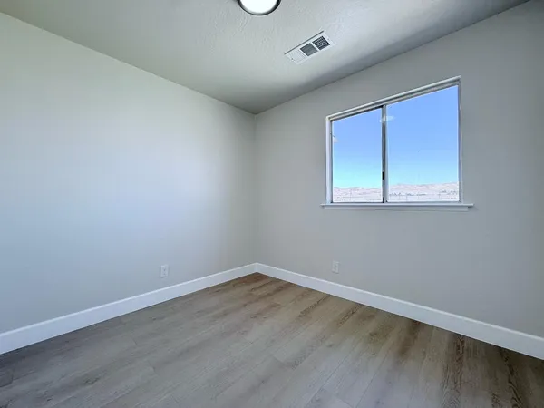 $289,900 | 725 South Monterey Avenue, Coalinga, CA 93210