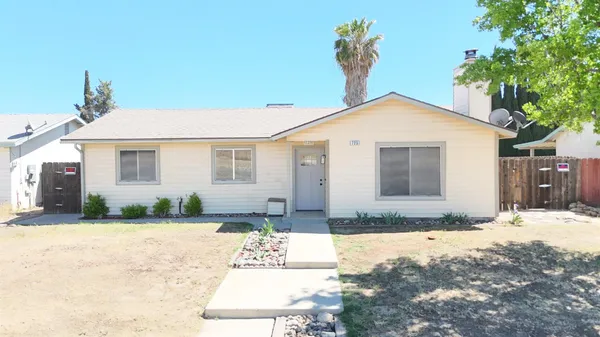 $289,900 | 725 South Monterey Avenue, Coalinga, CA 93210