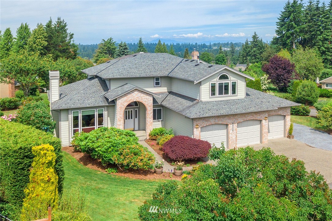 2911 Russet Road Brier, WA 98036 - Photo 1 of 25 Gallery Image 1