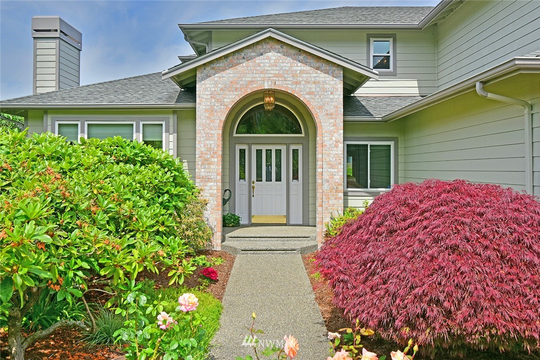2911 Russet Road Brier, WA 98036 - Photo 5 of 25 Gallery Image 5