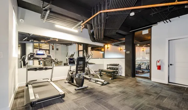 $1,616 | 7645 North Sheridan Road, Unit 503, Chicago, IL 60626