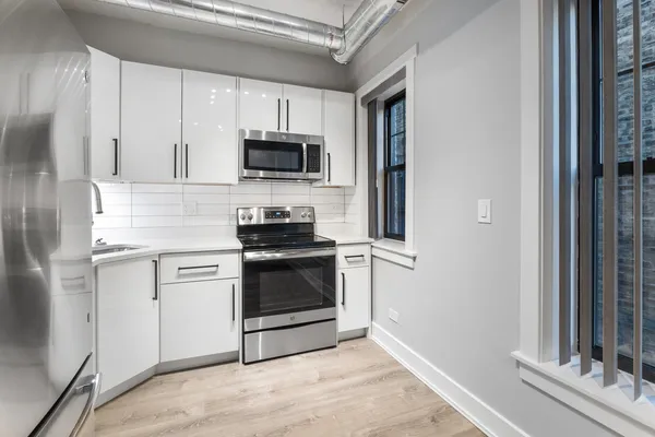 $1,616 | 7645 North Sheridan Road, Unit 503, Chicago, IL 60626