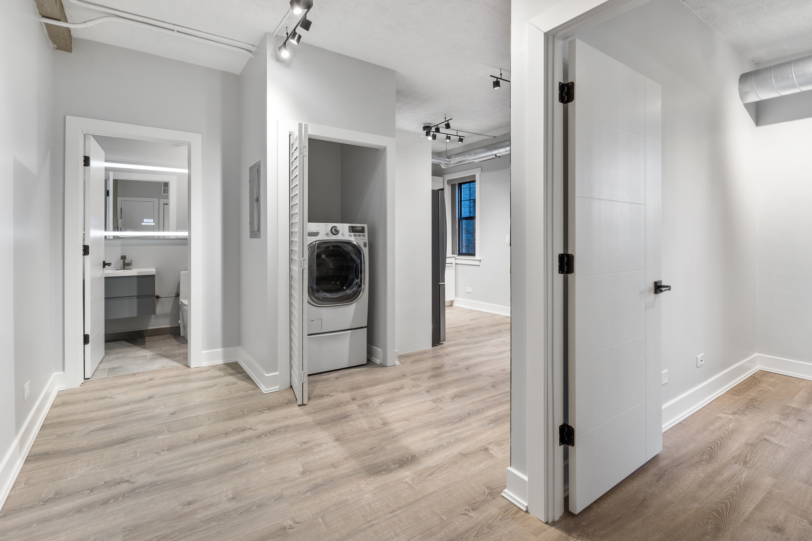 7645 North Sheridan Road, Unit 503 Chicago, IL 60626 - Photo 7 of 13