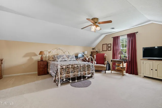 $1,750,000 | 550 Country View Private Drive, Blountville, TN 37617