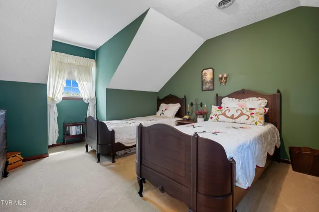 $1,750,000 | 550 Country View Private Drive, Blountville, TN 37617