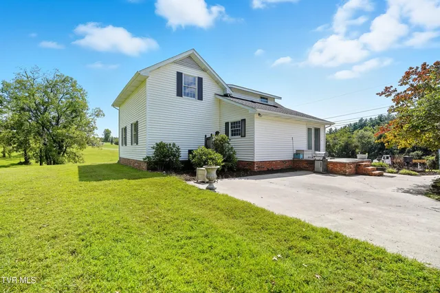 $1,750,000 | 550 Country View Private Drive, Blountville, TN 37617