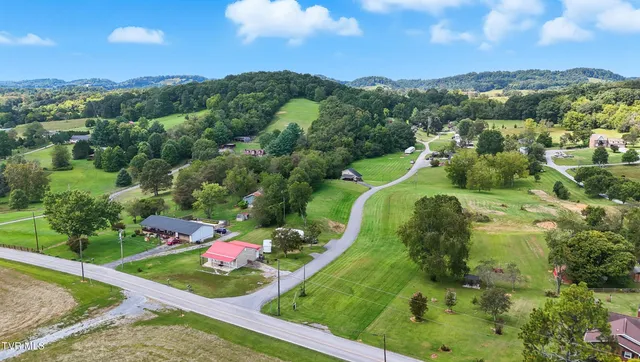 $1,750,000 | 550 Country View Private Drive, Blountville, TN 37617