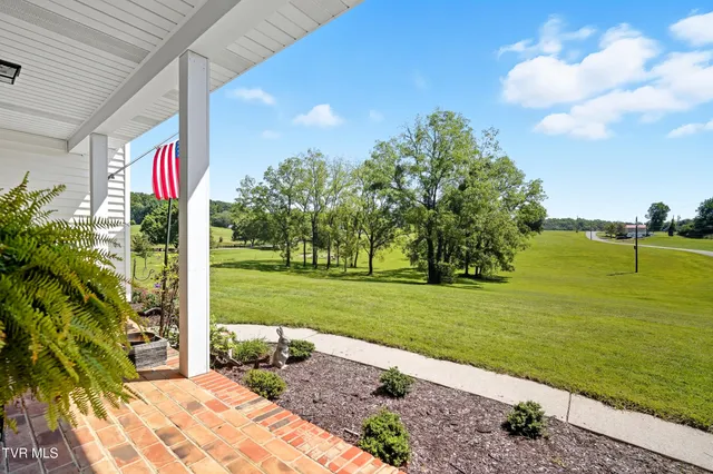 $1,750,000 | 550 Country View Private Drive, Blountville, TN 37617