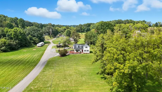 $1,750,000 | 550 Country View Private Drive, Blountville, TN 37617