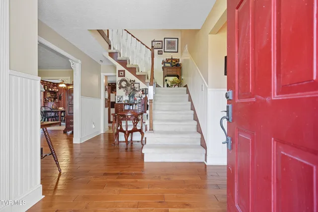 $1,750,000 | 550 Country View Private Drive, Blountville, TN 37617