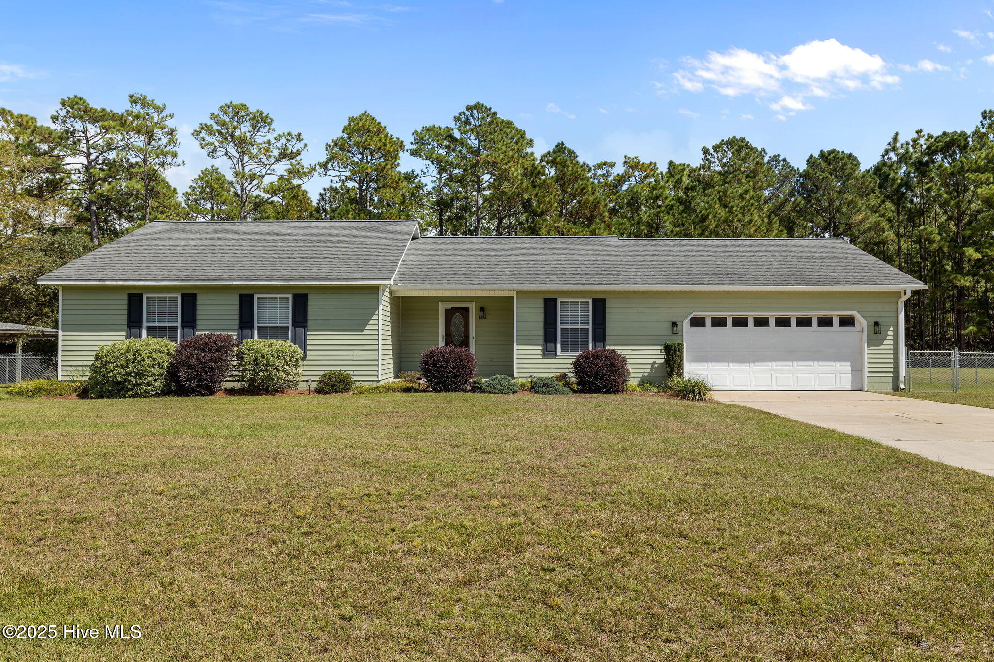 115 Countryside Court Newport, NC 28570 - Photo 2 of 52 115 Countryside Court, Newport
