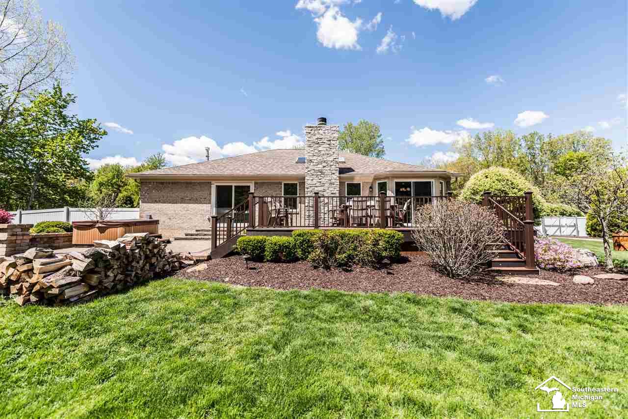 26671 Bell Road New Boston, MI 48164 - Photo 47 of 55 Trex Deck & Patio