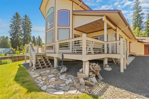$675,000 | 204 South 2nd Street, Elk River, ID 83827