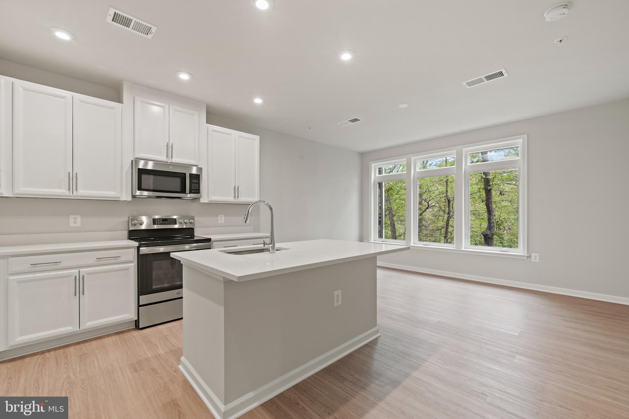 1669 Bandit Loop, Unit 308A Reston, VA 20190 - Photo 5 of 61 Gallery Image 5