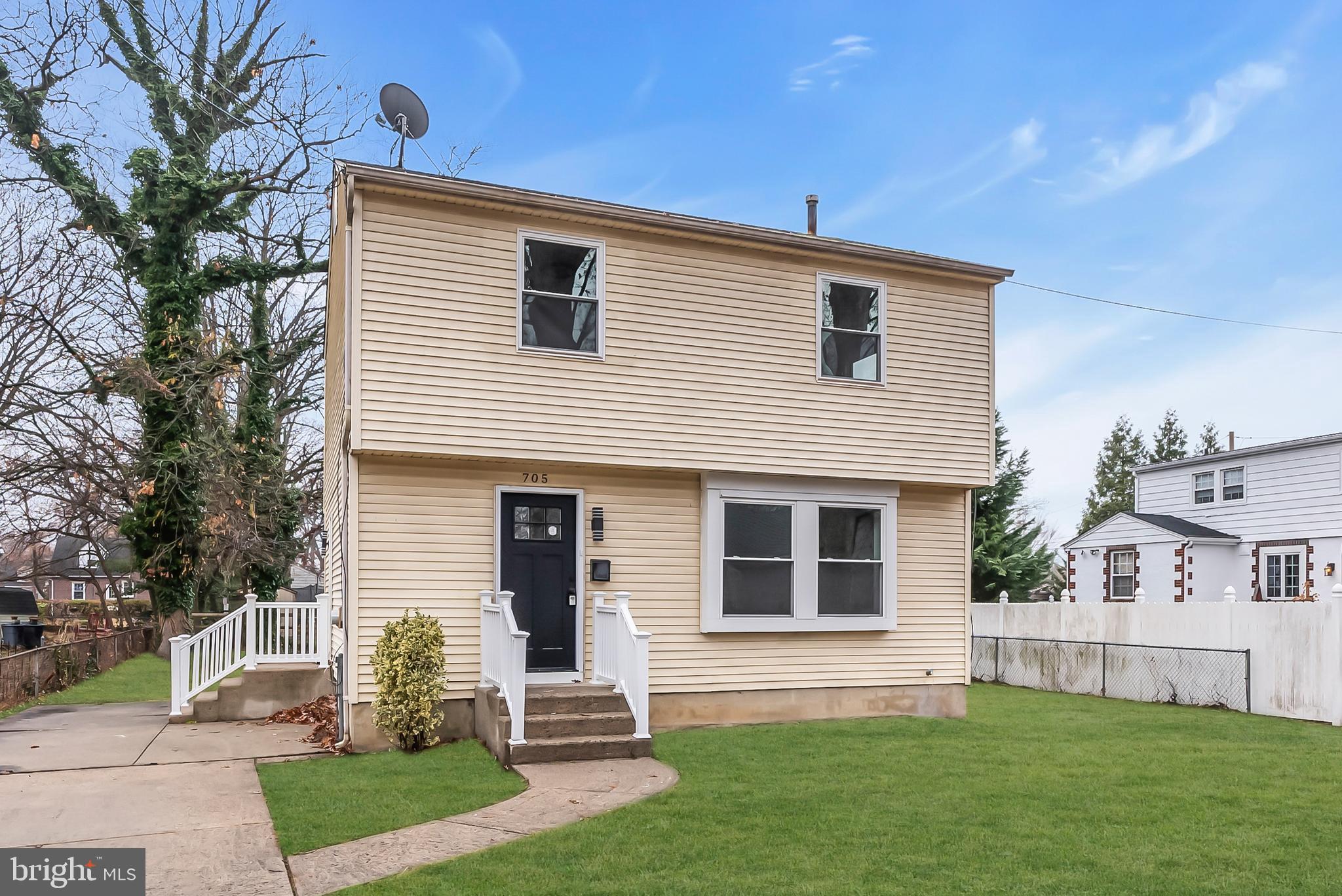 705 Chestnut Street Palmyra, NJ 08065 - Photo 2 of 16 Gallery Image 2