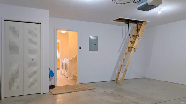 $250,000 | 808 Heatherwood Lane, Ossian, IN 46777