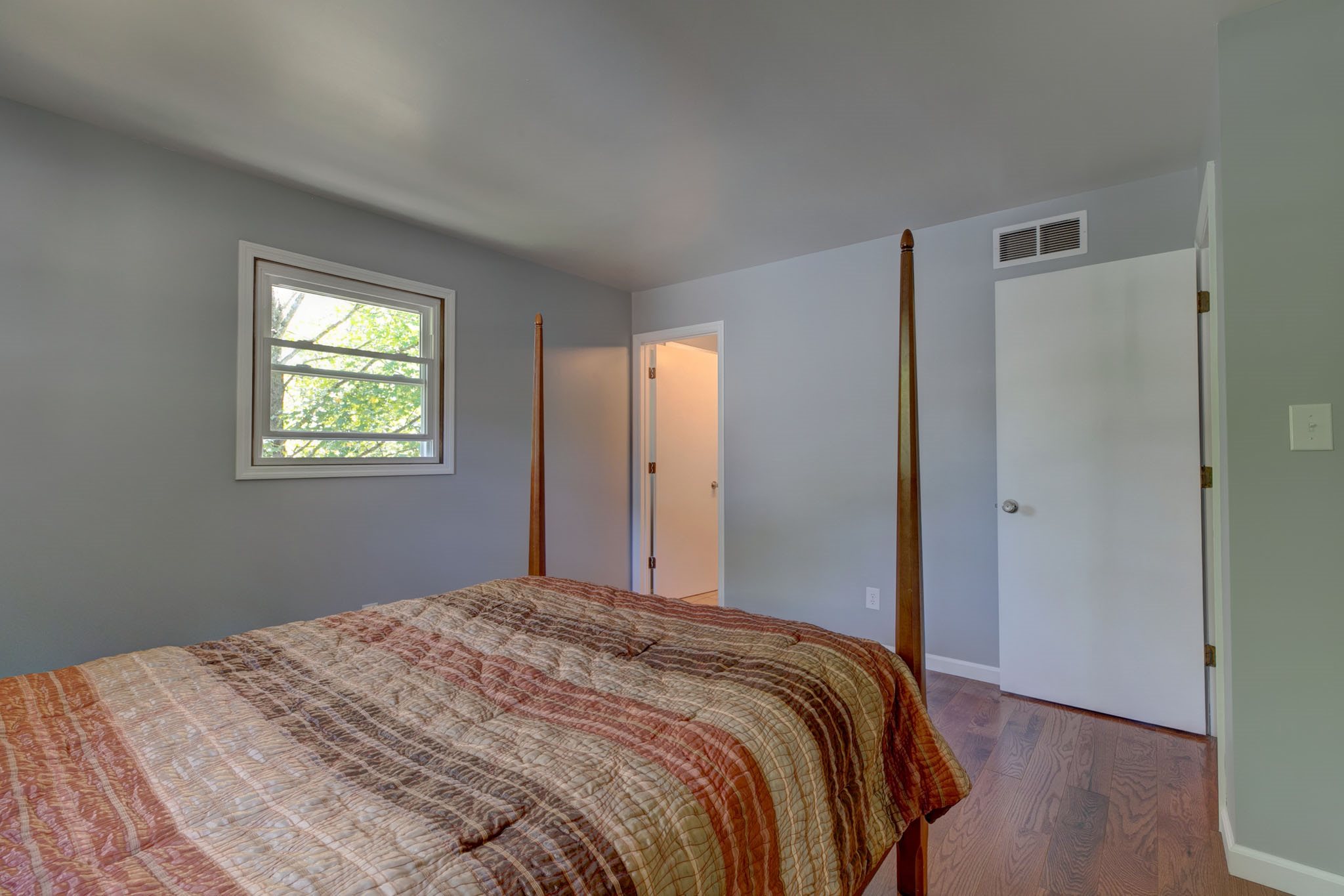 2015 South Georgetown Road Bloomington, IN 47401 - Photo 23 of 36 Gallery Image 23