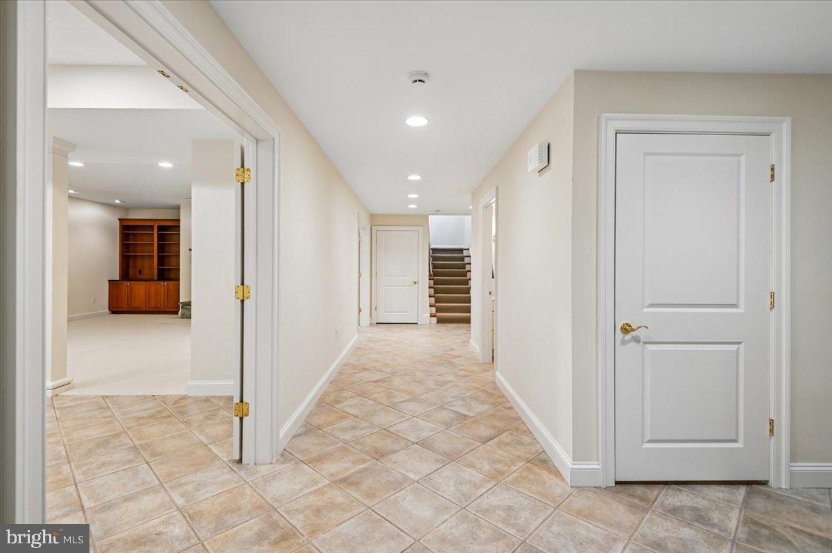2700 Falling Timber Trail Edgewater, MD 21037 - Photo 57 of 89 a view of a hallway with closet and a bathroom