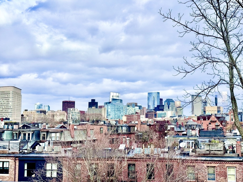 169 West Brookline Street, Unit PH Boston, MA 02118 - Photo 8 of 19 a city view