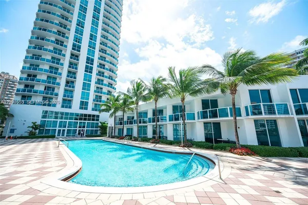 $2,600 | 1945 South Ocean Drive, Unit 602, Hallandale Beach, FL 33009