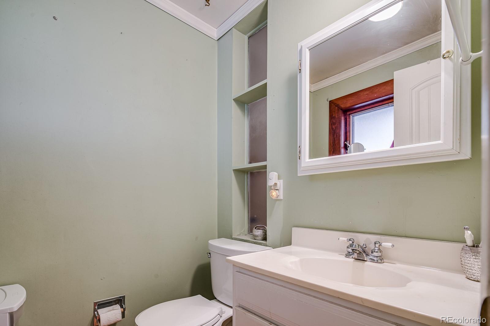 8236 Conifer Road Denver, CO 80221 - Photo 19 of 30 Gallery Image 19