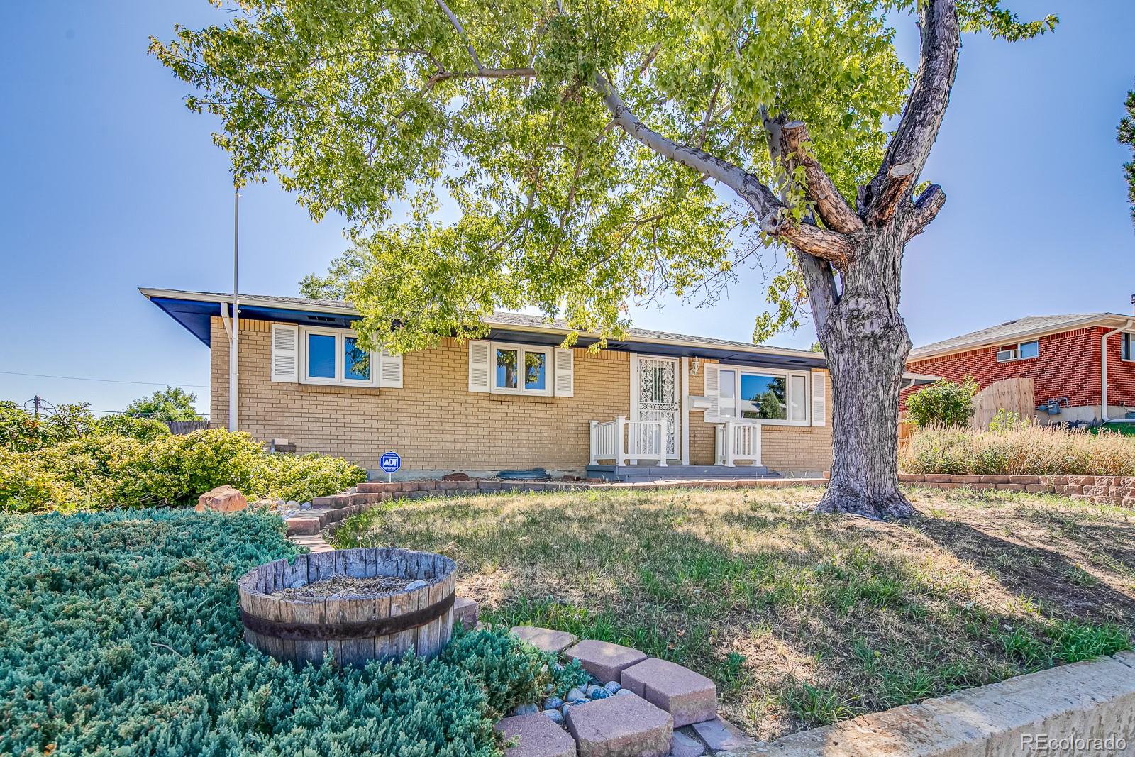 8236 Conifer Road Denver, CO 80221 - Photo 3 of 30 Gallery Image 3