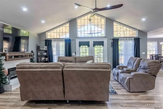 $529,000 | 12050 Pike 9162, Louisiana, MO 63353