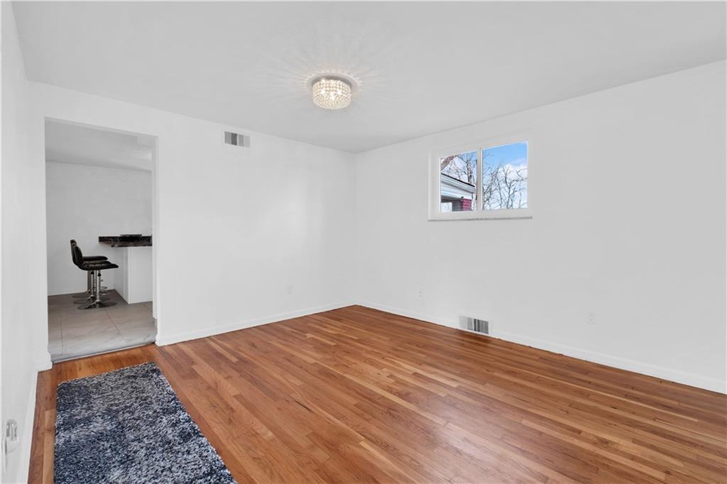 453 Decatur Avenue Pittsburgh, PA 15221 - Photo 7 of 25 Gallery Image 7