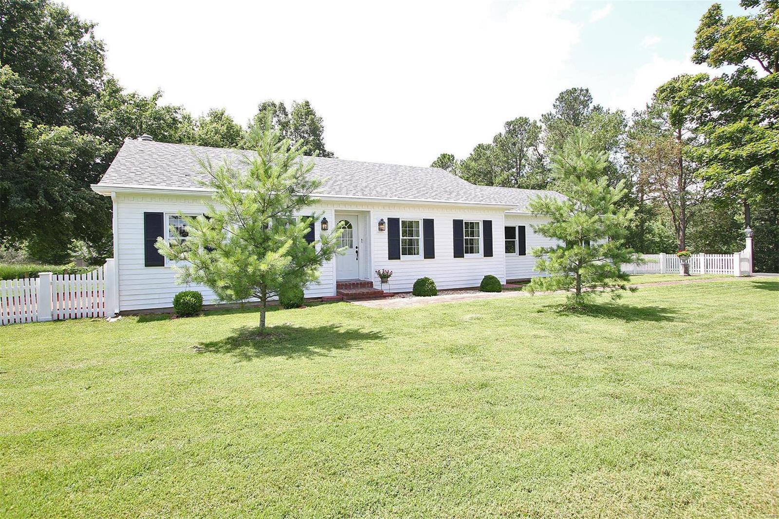 8344 Maple Grove Road Troy, IL 62294 - Photo 23 of 35