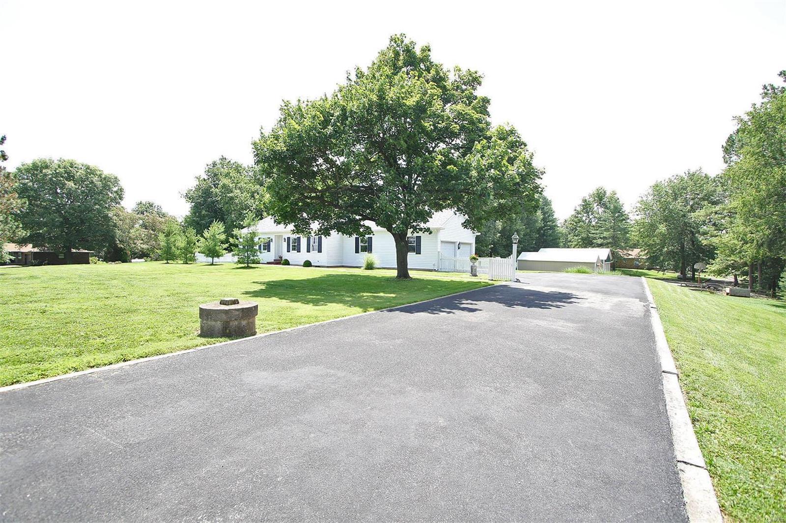 8344 Maple Grove Road Troy, IL 62294 - Photo 26 of 35
