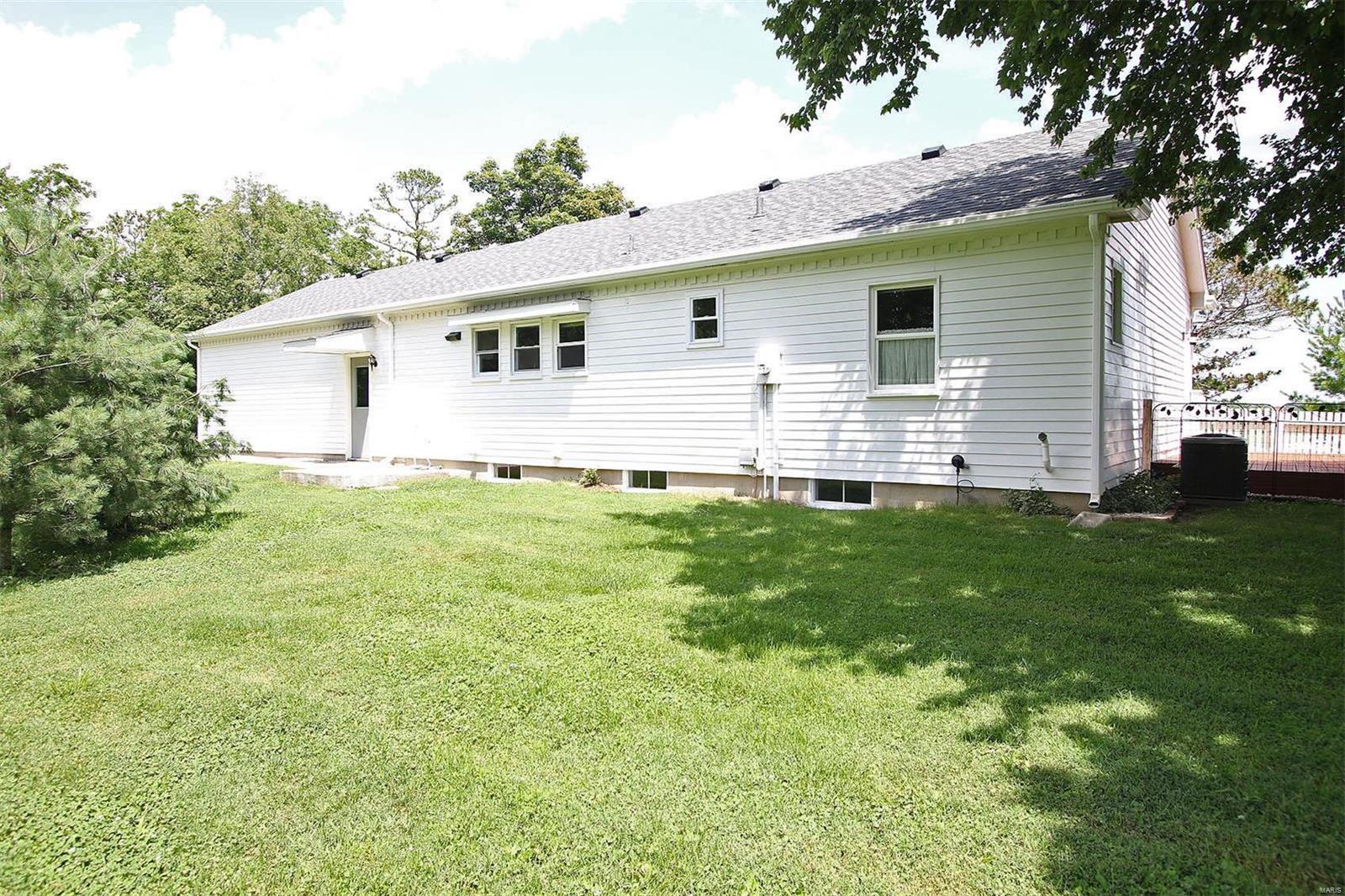 8344 Maple Grove Road Troy, IL 62294 - Photo 28 of 35