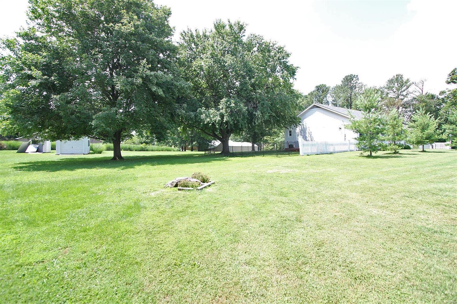 8344 Maple Grove Road Troy, IL 62294 - Photo 32 of 35