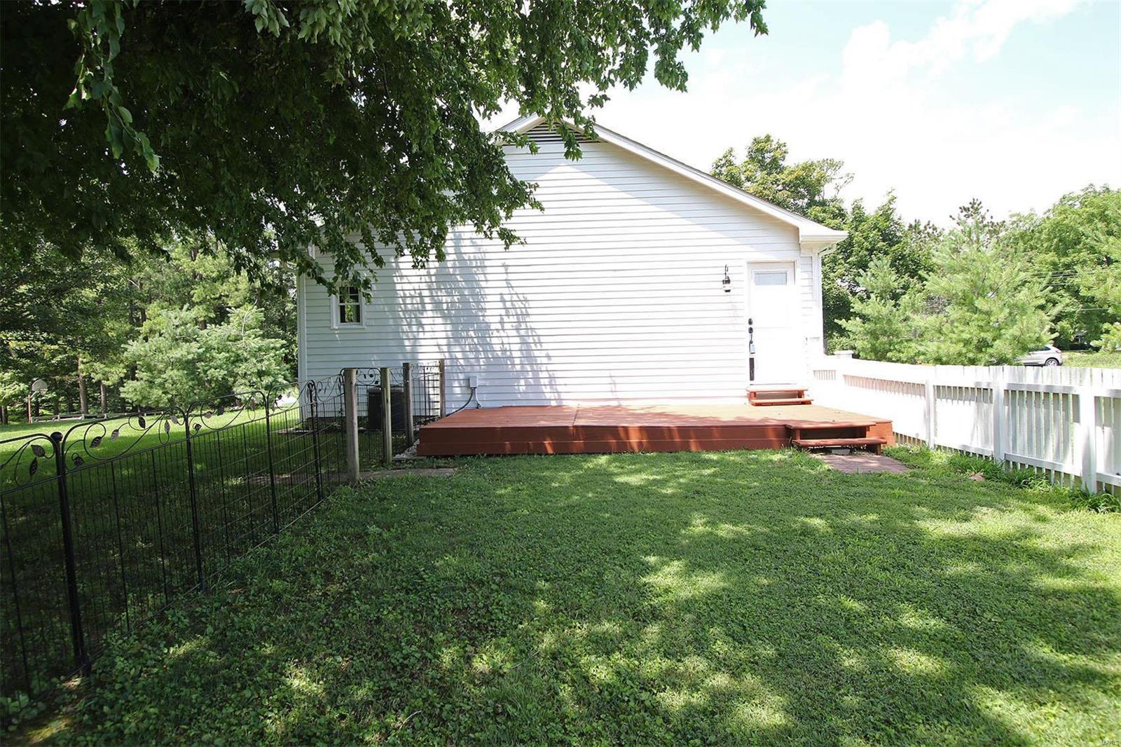 8344 Maple Grove Road Troy, IL 62294 - Photo 33 of 35