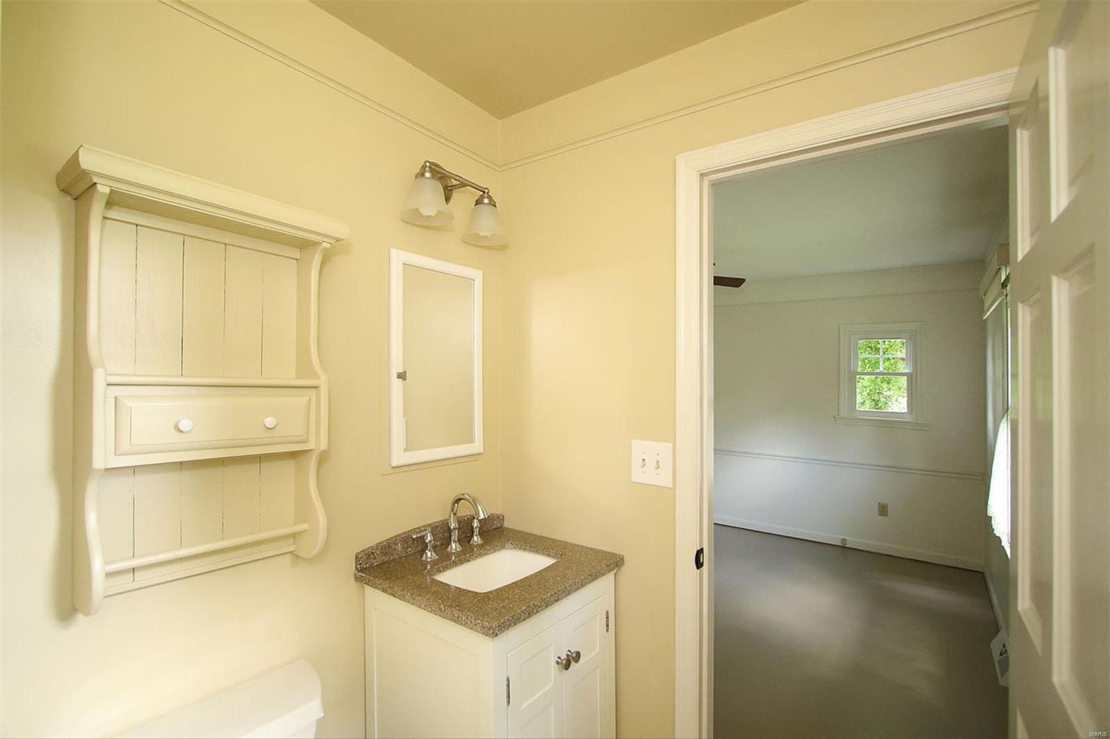 8344 Maple Grove Road Troy, IL 62294 - Photo 8 of 35
