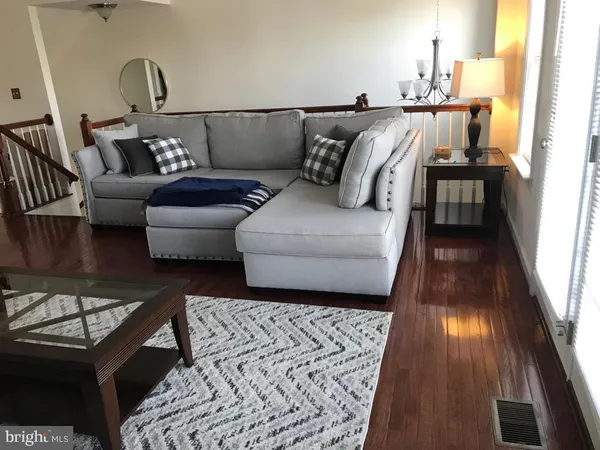$3,300 | 25196 Prairie Fire Square, Aldie, VA 20105