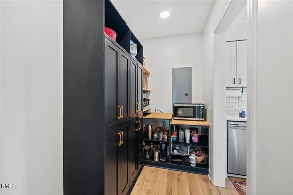 $535,000 | 201 Pinewood Drive, Apex, NC 27502