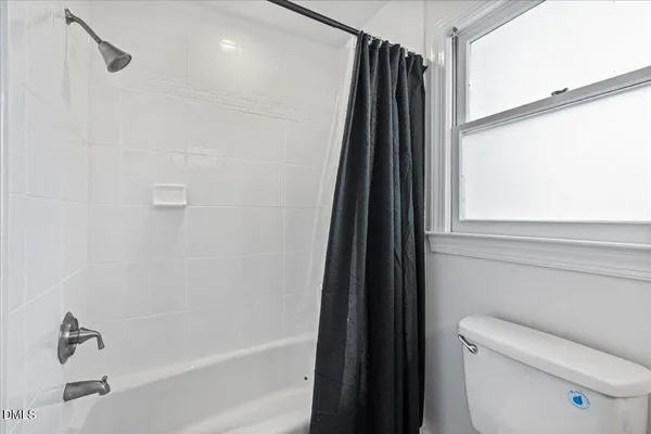 $550,000 | 201 Pinewood Drive, Apex, NC 27502