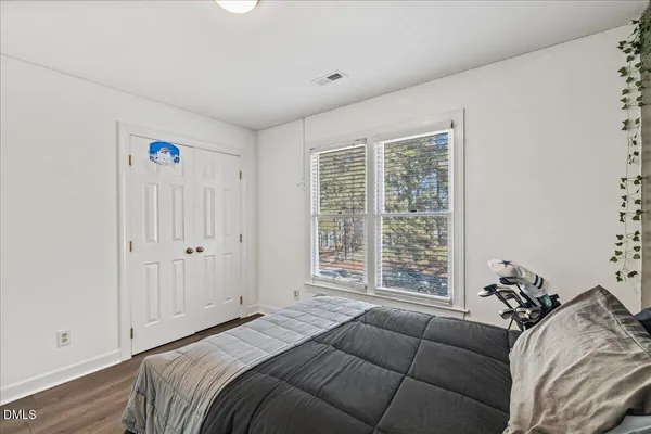 $550,000 | 201 Pinewood Drive, Apex, NC 27502
