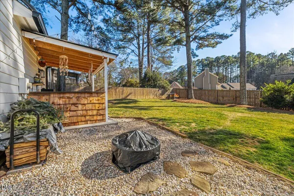 $550,000 | 201 Pinewood Drive, Apex, NC 27502