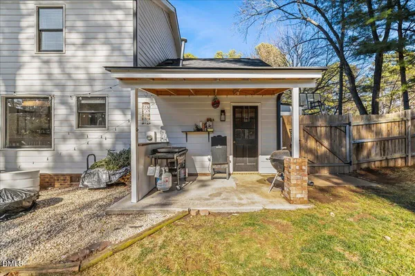 $535,000 | 201 Pinewood Drive, Apex, NC 27502